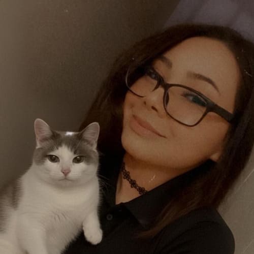 Roselia, Los Angeles CSR specialist